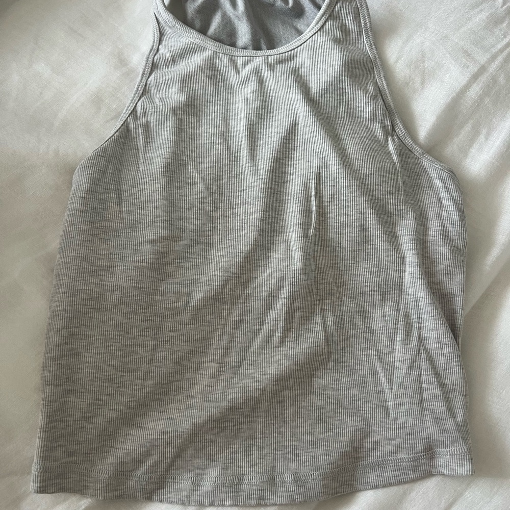 Vuori Pose Tank